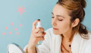 beneficios del agua de rosas